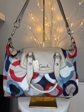 Coach GUC Optic multicolor shoulder satchel bag. Tan leather handles,trim